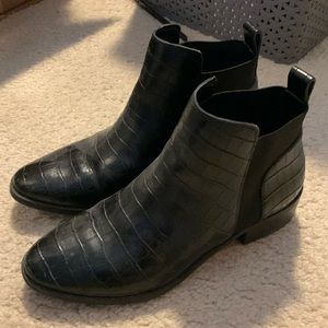 Dolce Vita faux croc Chelsea boots